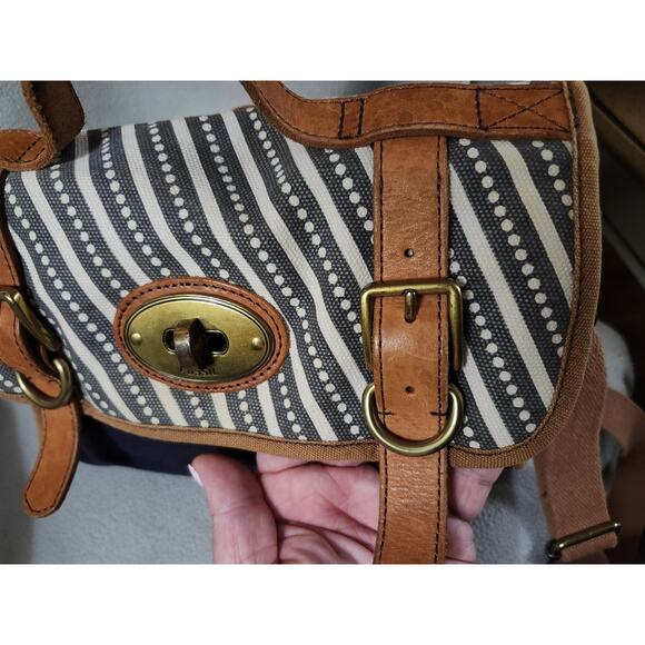 Fossil Brand Canvas Flap Twist Lock Messenger Bag Crossbody Purse Blue Leather - Picture 8 of 13